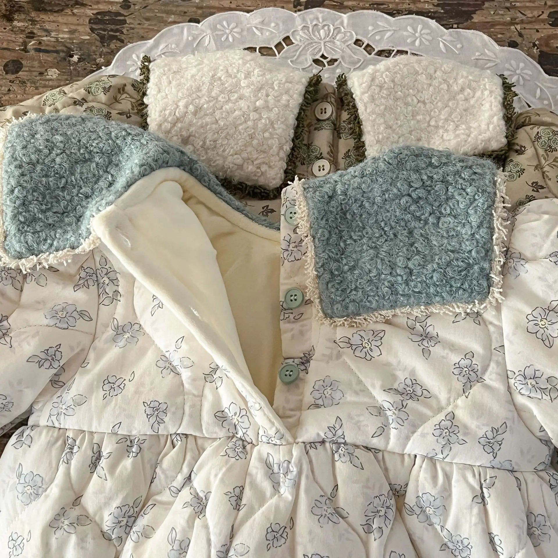 長袖ロンパース ベビーロンパース フラワープリントボアフリースセーラーカラーキルティング厚手長袖ボディスーツ【mh0007626】