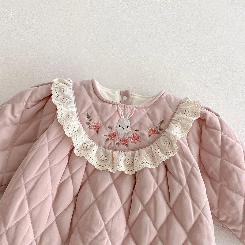 アウタージャンプスーツ ベビーアウタージャンプスーツ うさぎ刺繍キルティング長袖アウターボディースーツ ピンク【mh0007688】