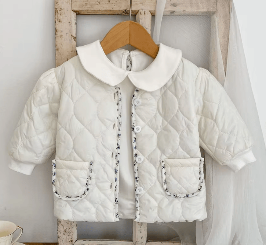 ショートコート・ジャケット・ジャンパー ベビーアウター フラワーバイピングキルティングジャケットコート ホワイト【mh0007691】