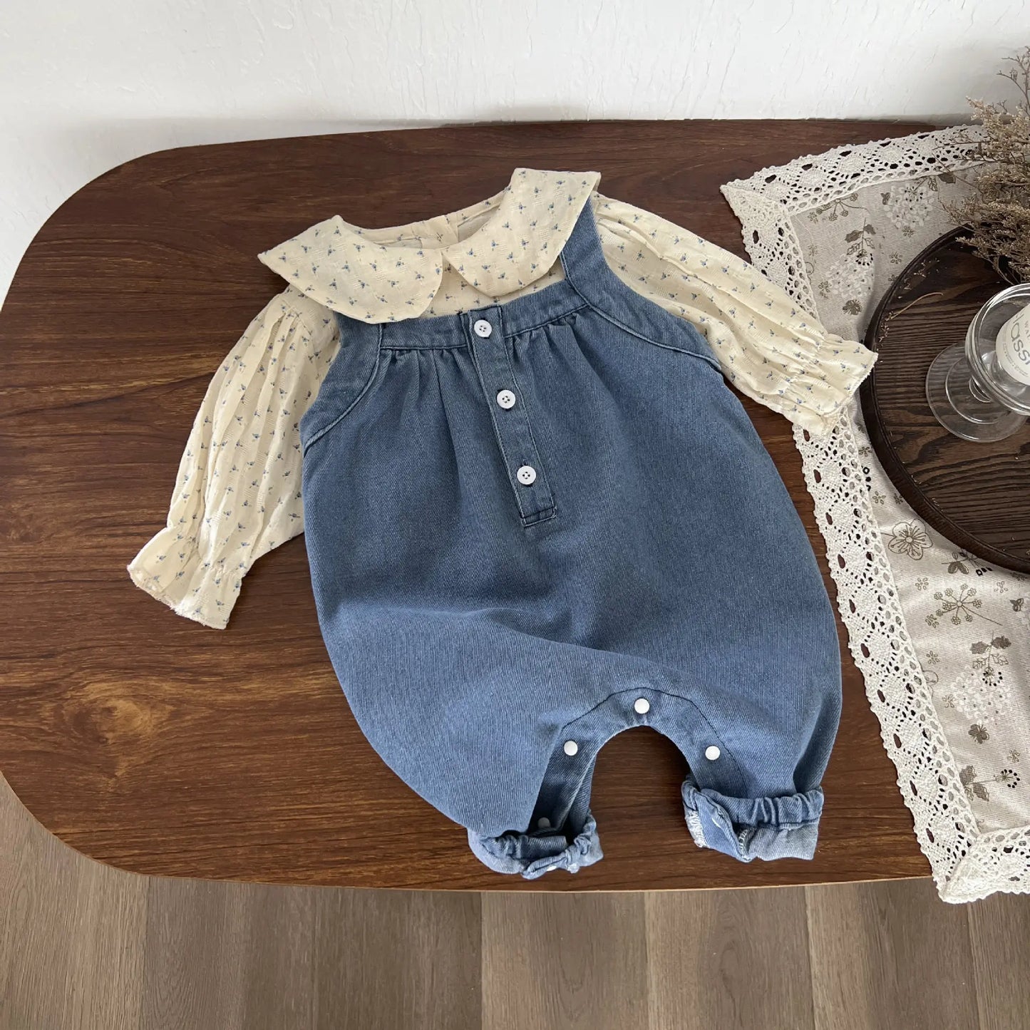 長袖セットアップ ベビートップス/サロペットパンツ 丸襟フラワープリント長袖ブラウス/デニムサスペンダージャンプスーツ【mh0007742】