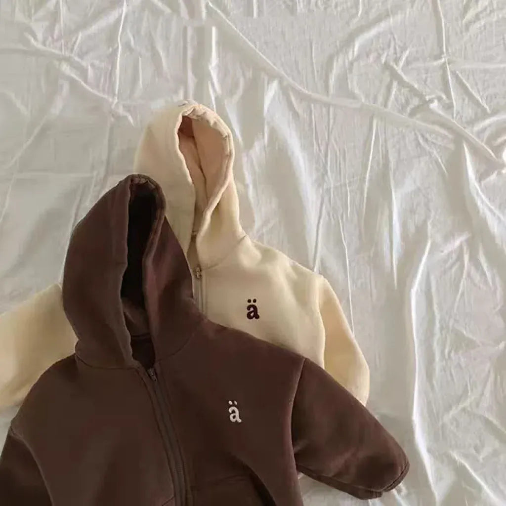 カーディガン・パーカー キッズトップス レターロゴワンポイント刺繍フーディジップアップスウェットジャケット【mh0007770】