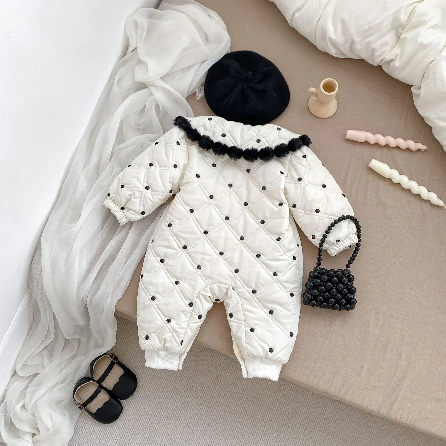 アウタージャンプスーツ ベビーアウタージャンプスーツ 水玉ドットキルティングぽんぽん防寒長袖ロンパース【mh0007771】