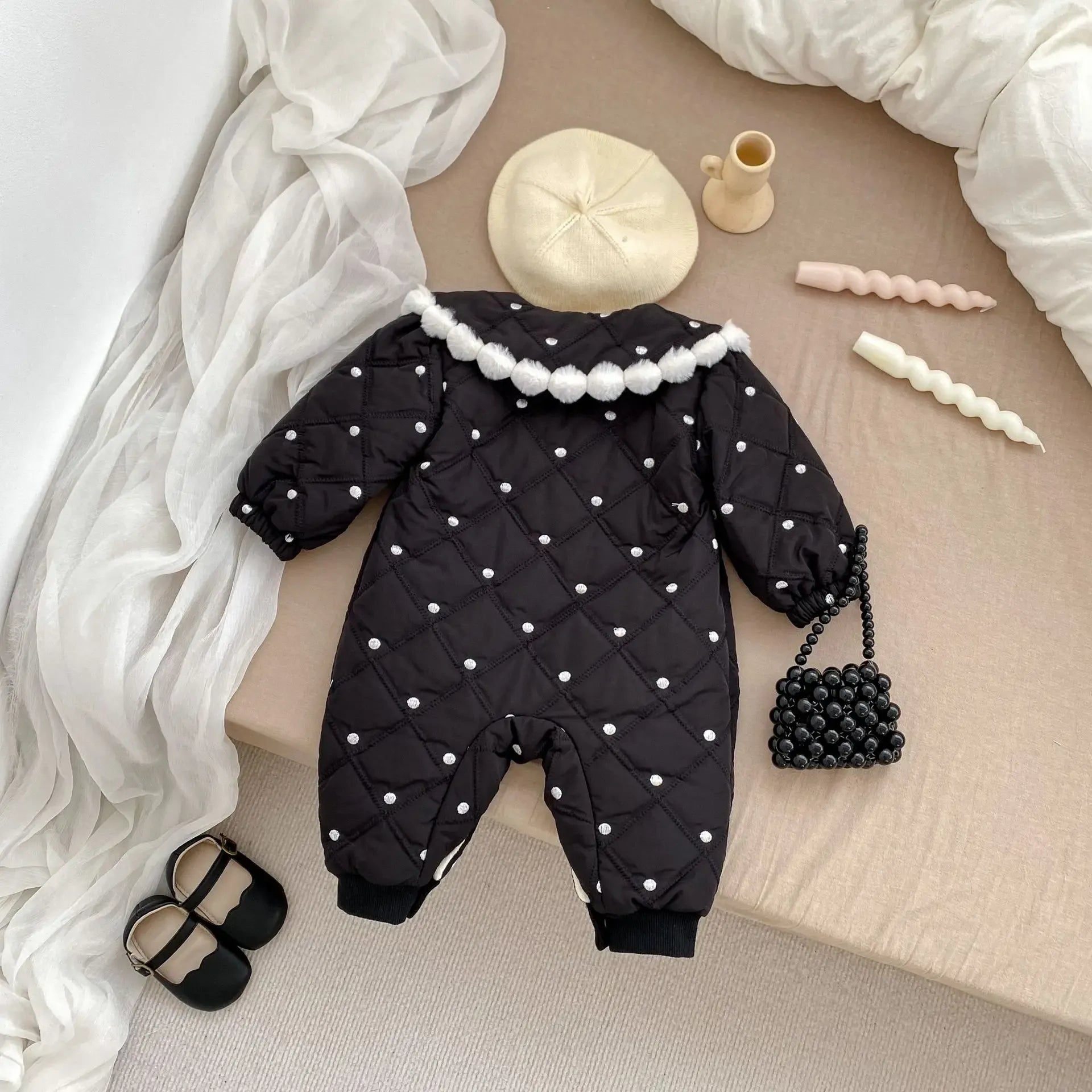 アウタージャンプスーツ ベビーアウタージャンプスーツ 水玉ドットキルティングぽんぽん防寒長袖ロンパース【mh0007771】