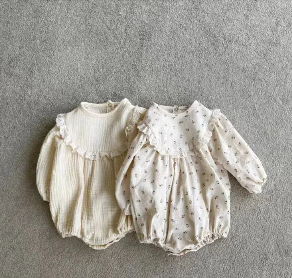 長袖ロンパース ベビーロンパース レースフリルフラワープリント/無地長袖パフスリーブボディスーツ【mh0008119】