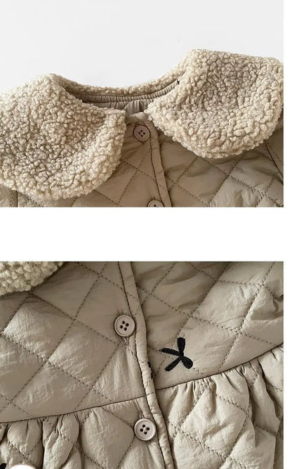 ショートコート・ジャケット・ジャンパー ベビーアウター リボン刺繍ボアフリース襟付きキルティングペプラムコートジャケット【mh0008159】