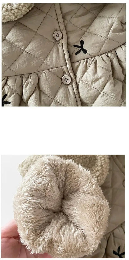 ショートコート・ジャケット・ジャンパー ベビーアウター リボン刺繍ボアフリース襟付きキルティングペプラムコートジャケット【mh0008159】