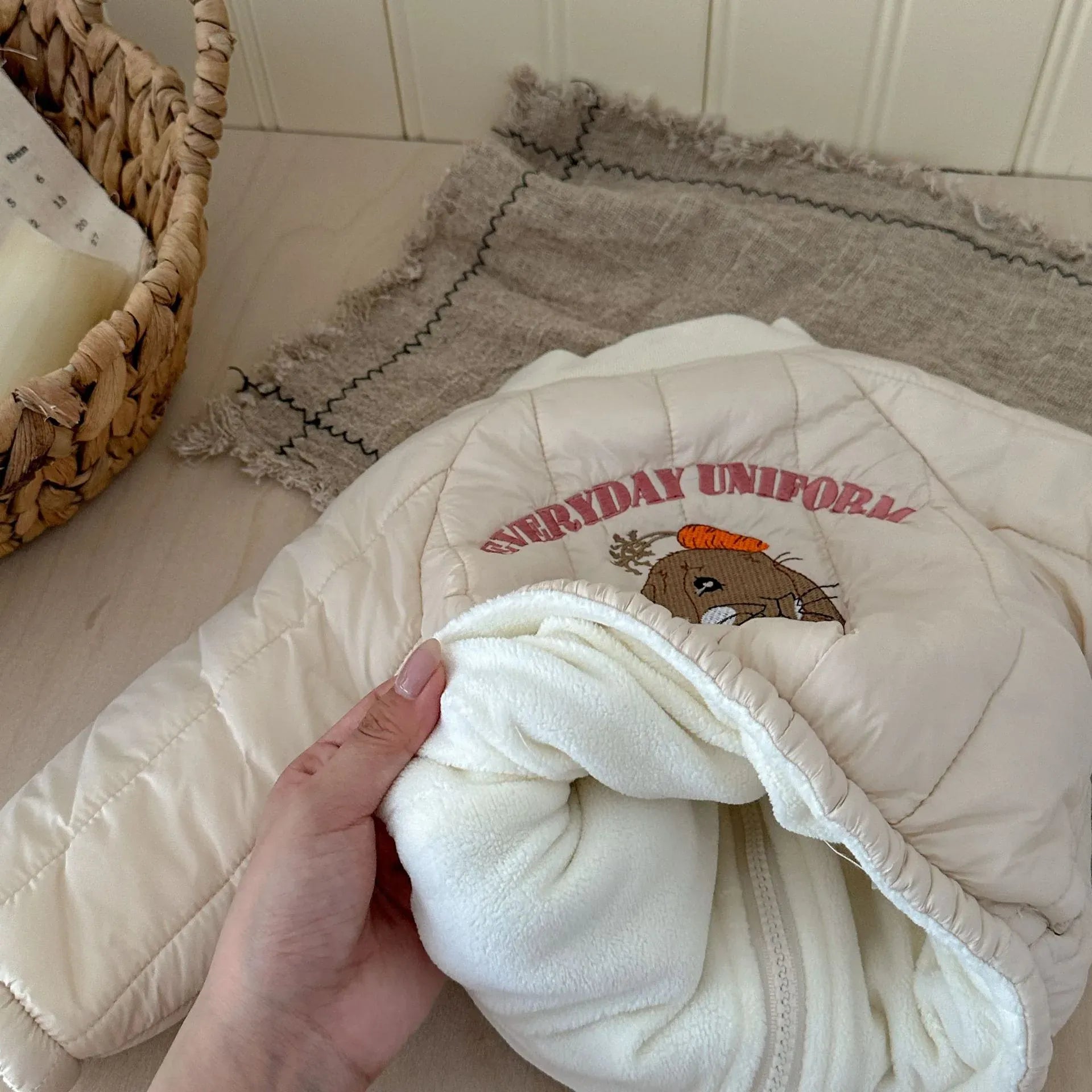 ショートコート・ジャケット・ジャンパー ベビーキッズアウター バック刺繍キルティングブルゾンジャケット【mh0008375】