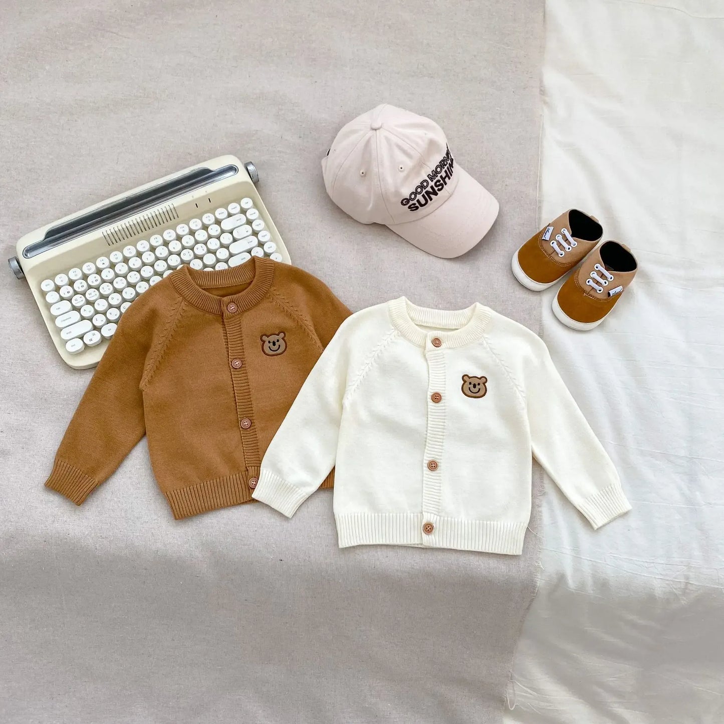 カーディガン・パーカー ベビーカーディガン ベアくまワッペン長袖ニットジャケット【mh0008569】