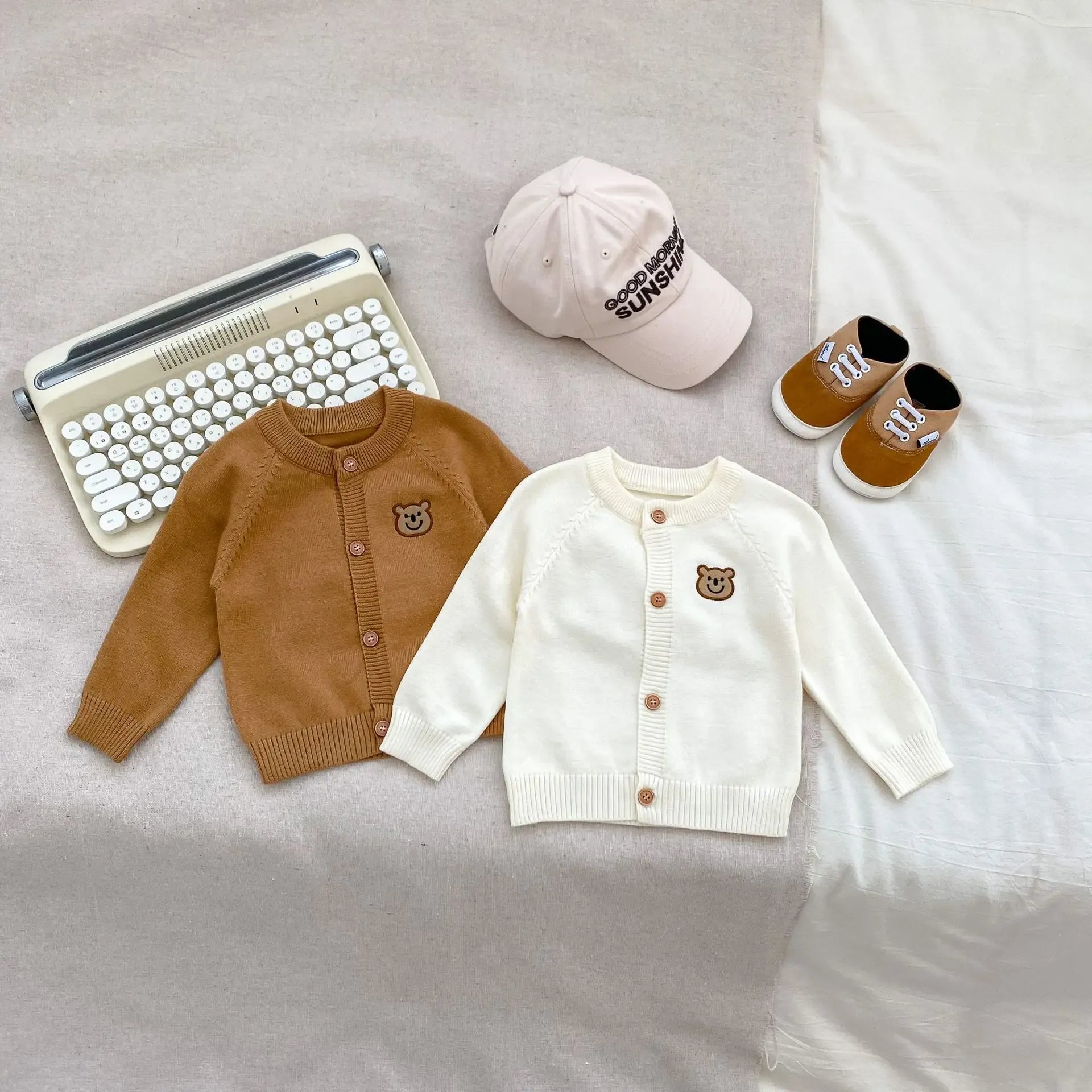 カーディガン・パーカー ベビーカーディガン ベアくまワッペン長袖ニットジャケット【mh0008569】