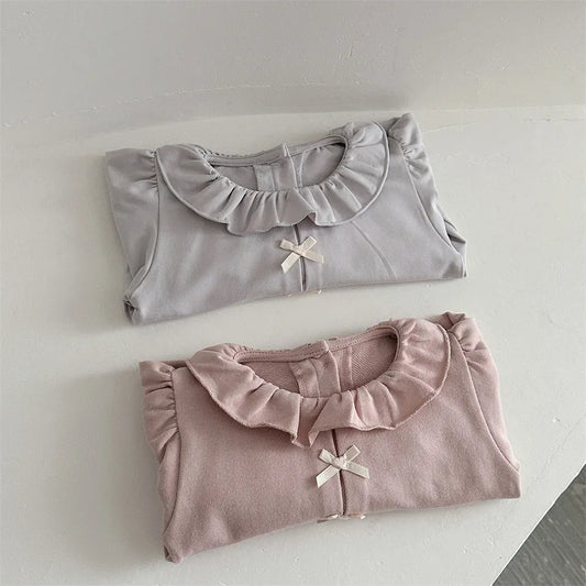 長袖ロンパース ベビーロンパース フロントリボンタックラッフル襟長袖ボディスーツ【mh0008844】