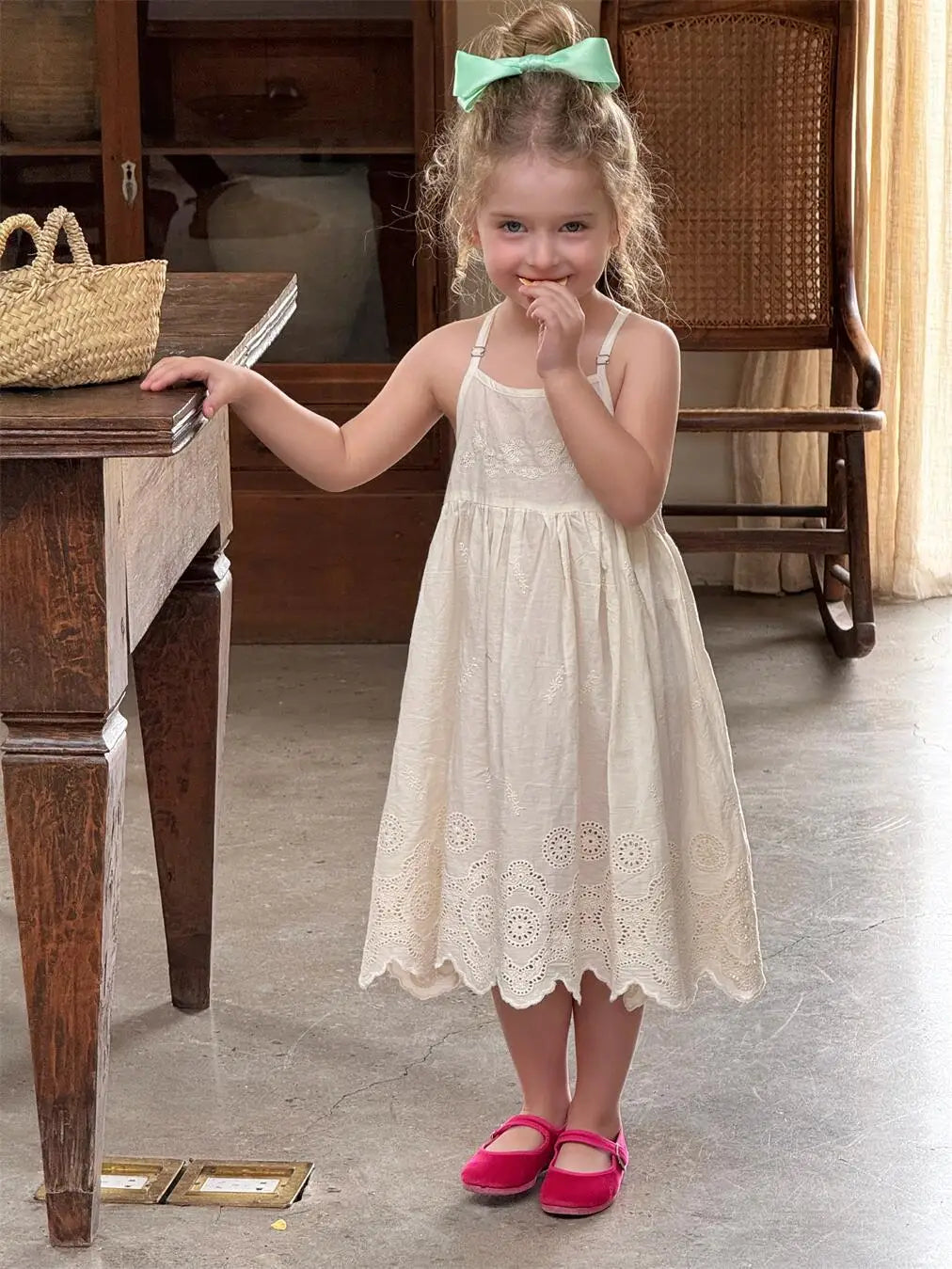 ノースリーブワンピース キッズワンピース フラワー刺繍キャミソールスカラップレースワンピース【mh0008896】