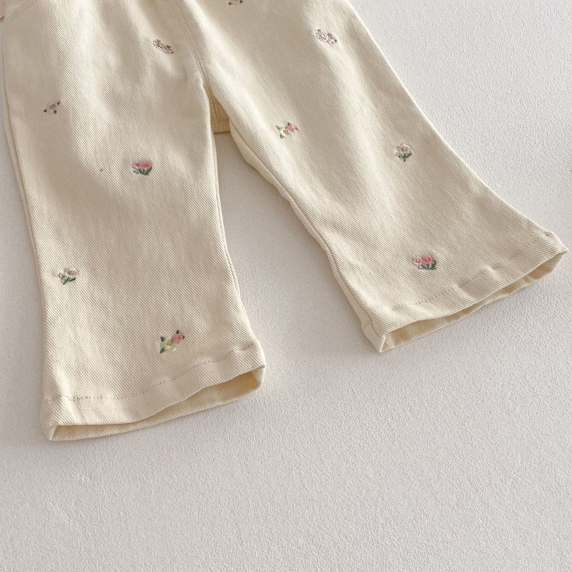 長袖セットアップ キッズパンツ フラワー刺繍ホワイトデニムロングパンツジーンズ【mh0009199】