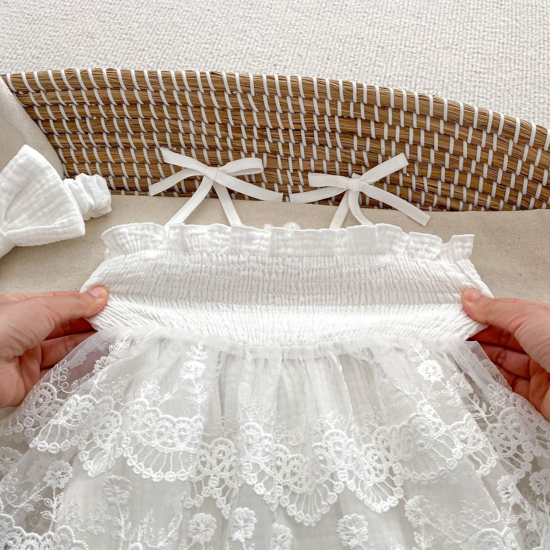 ノースリーブロンパース チュールレーススカートシャーリングキャミソールロンパース+リボンヘアバンドセット【mh0009708】