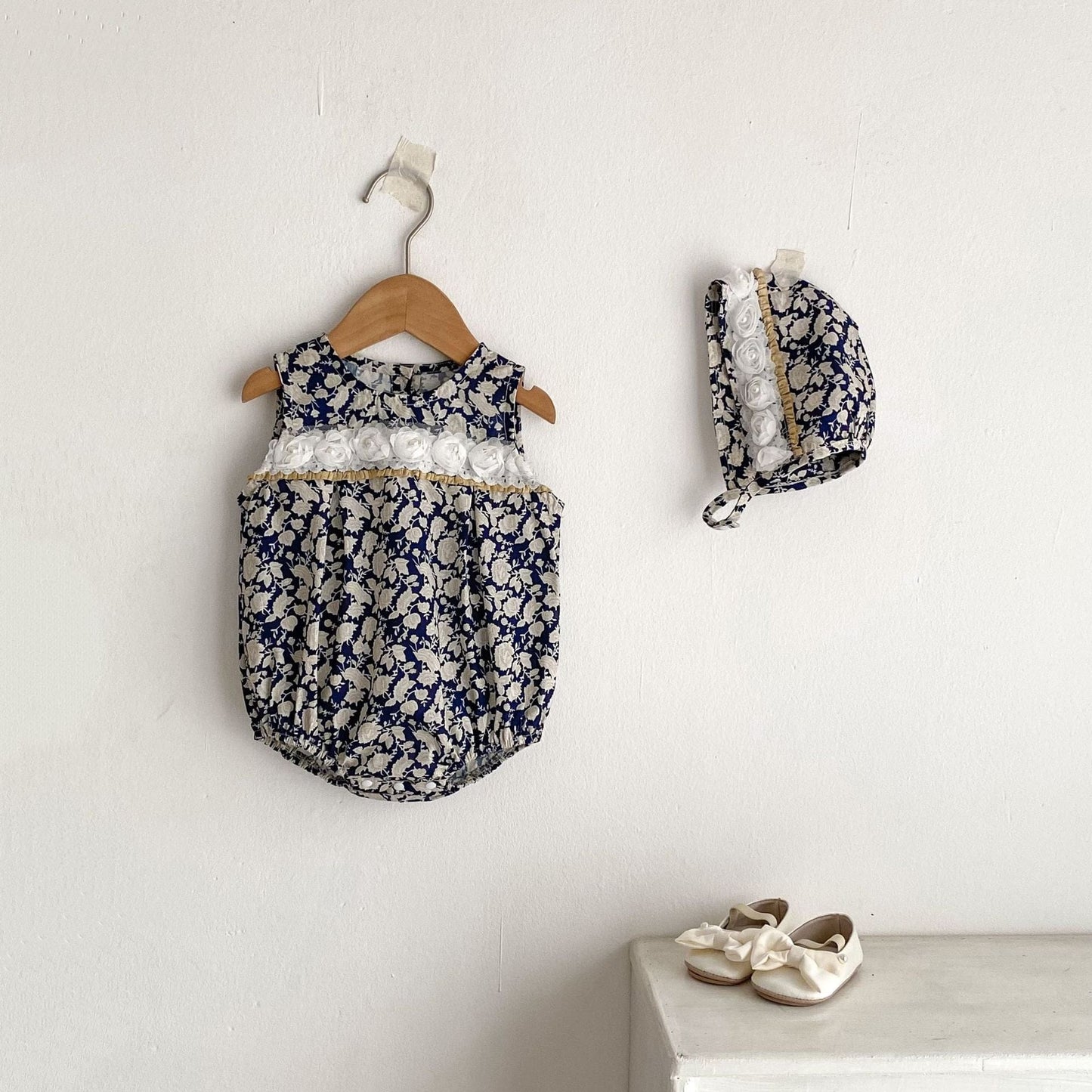 ノースリーブロンパース ローズ刺繍花柄ノースリーブロンパース+ボンネット帽子セット【mh0010166】