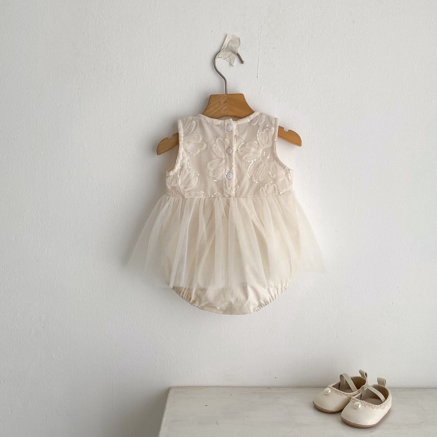 ノースリーブロンパース スパンコールフラワービッグリボンスカートドレスロンパース【mh0010168】