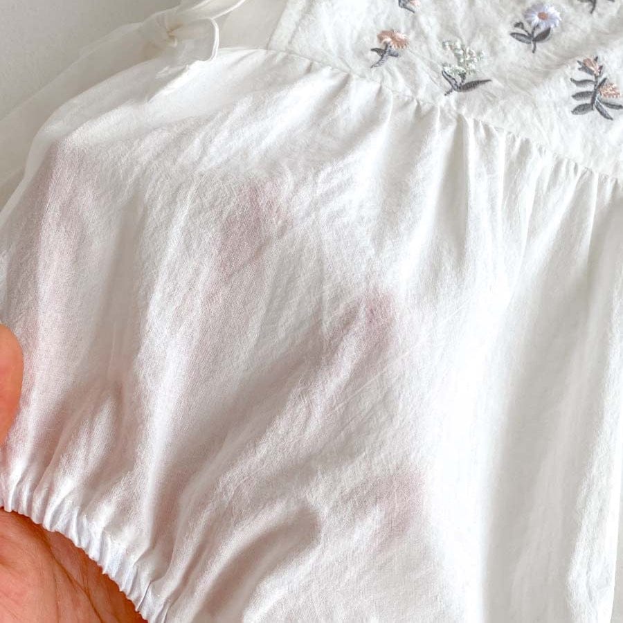 ノースリーブロンパース フラワー刺繍フリルノースリーブロンパース【mh0010302】