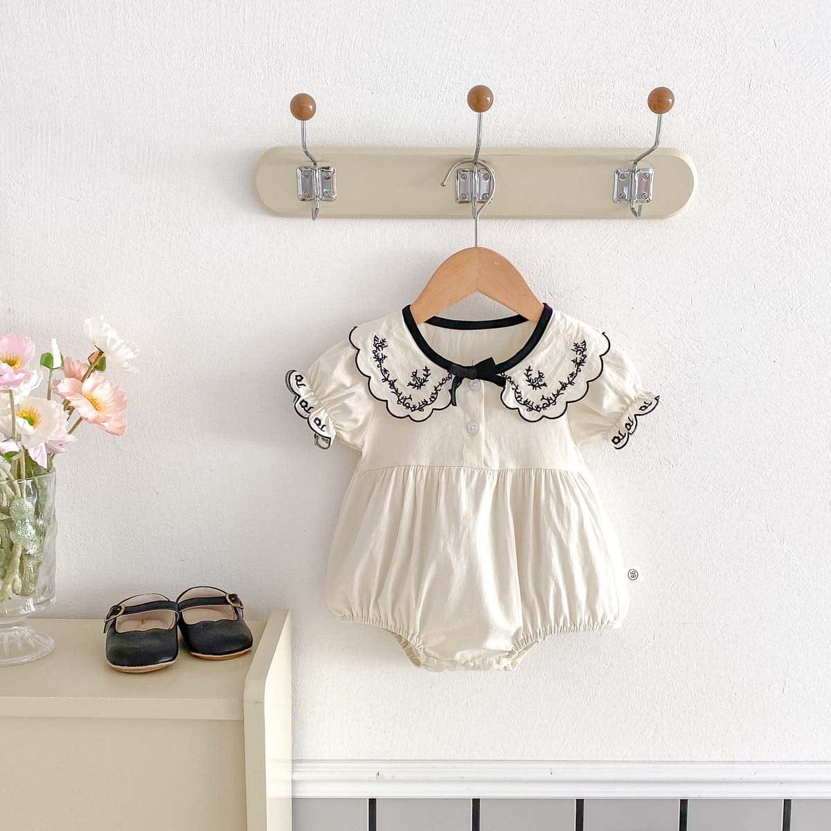 半袖ロンパース フラワー刺繍襟リボン半袖ロンパース【mh0010306】