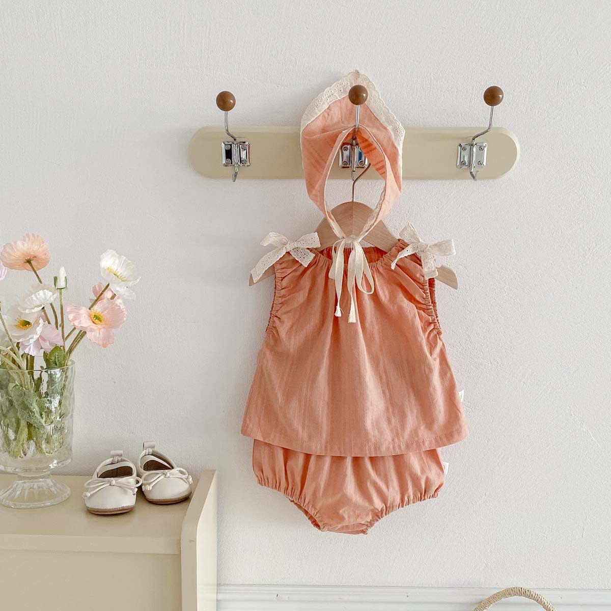 ノースリーブセットアップ リボンショルダーノースリーブブラウス+ブルマパンツ+ボンネットセット【mh0010315】