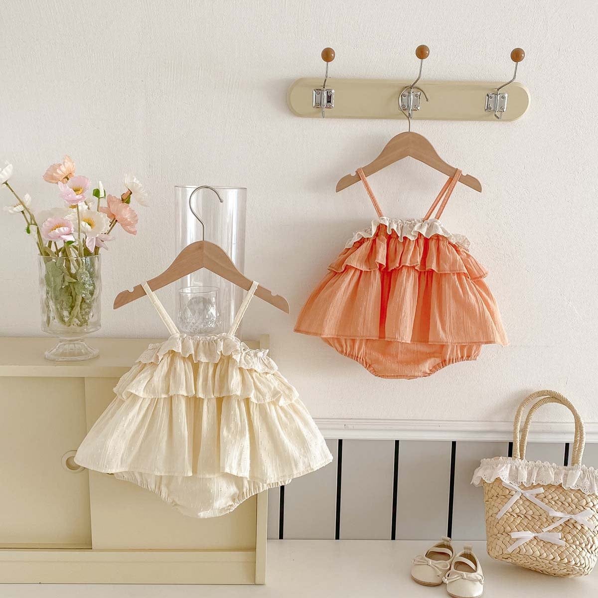 ノースリーブロンパース ティアードフリルキャミソールロンパース【mh0010345】