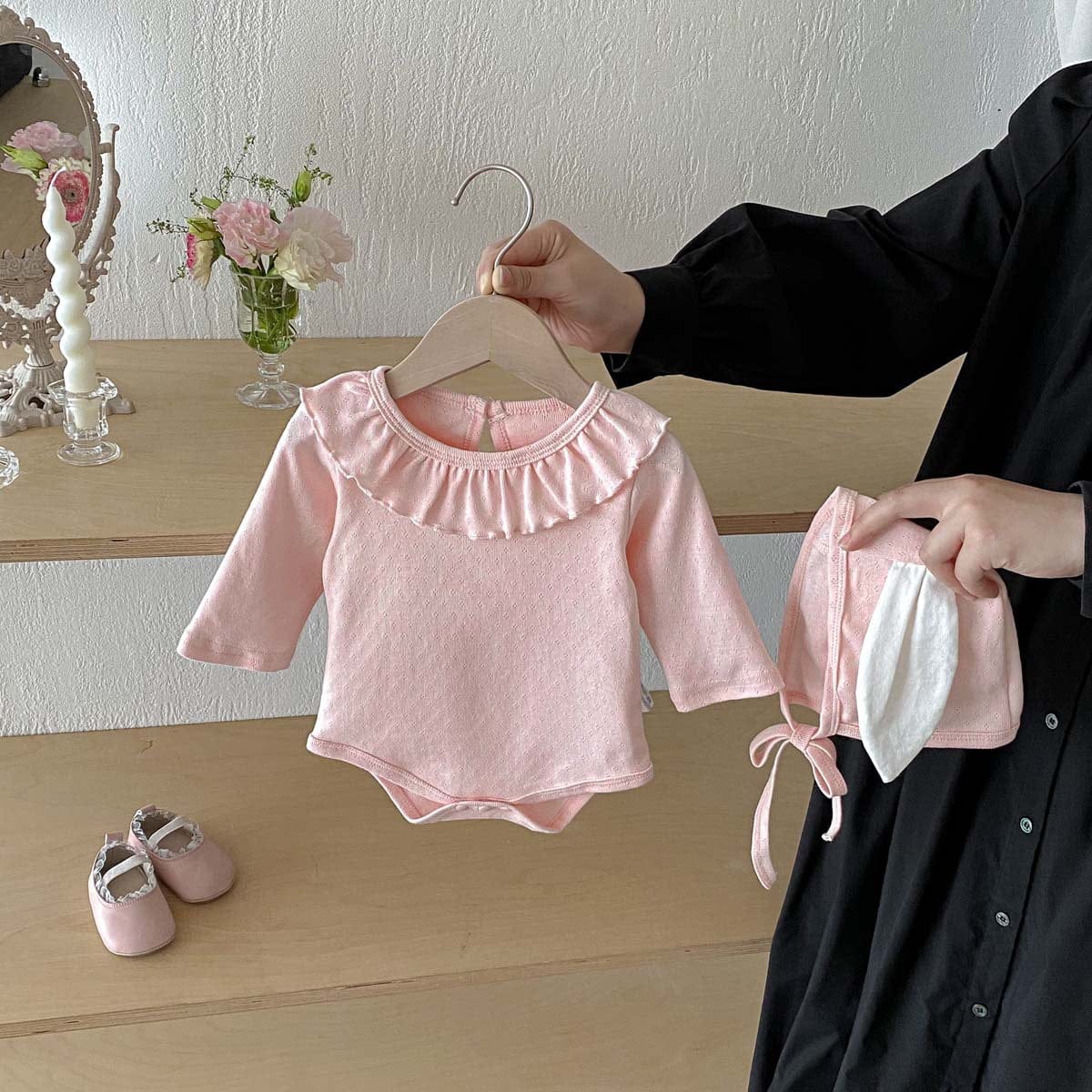 長袖ロンパース ラッフル襟長袖ロンパース+うさ耳ボンネット帽子セット【mh0010932】