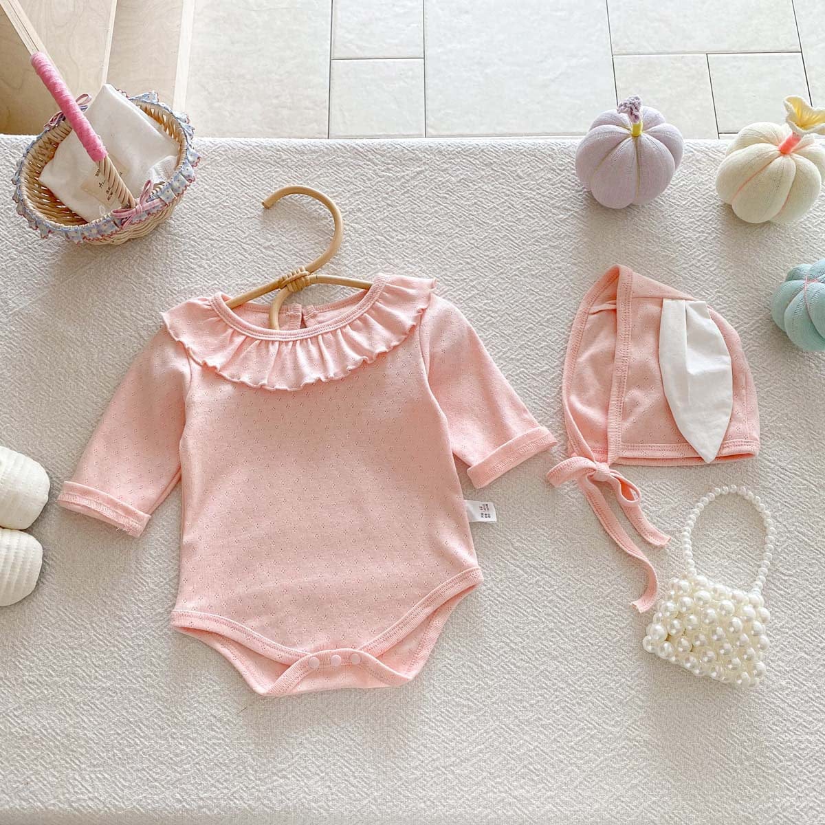 長袖ロンパース ラッフル襟長袖ロンパース+うさ耳ボンネット帽子セット【mh0010932】