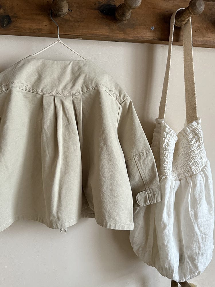 ショートコート・ジャケット・ジャンパー ノーカラータックふんわりジャケット【mh0011040】