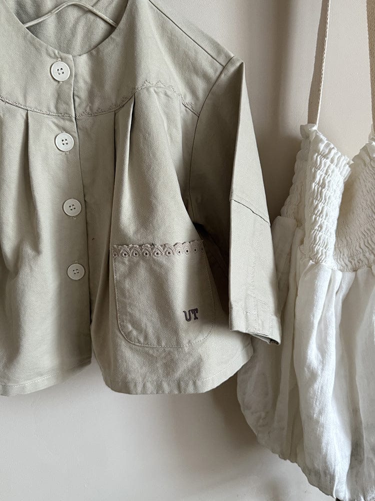 ショートコート・ジャケット・ジャンパー ノーカラータックふんわりジャケット【mh0011040】