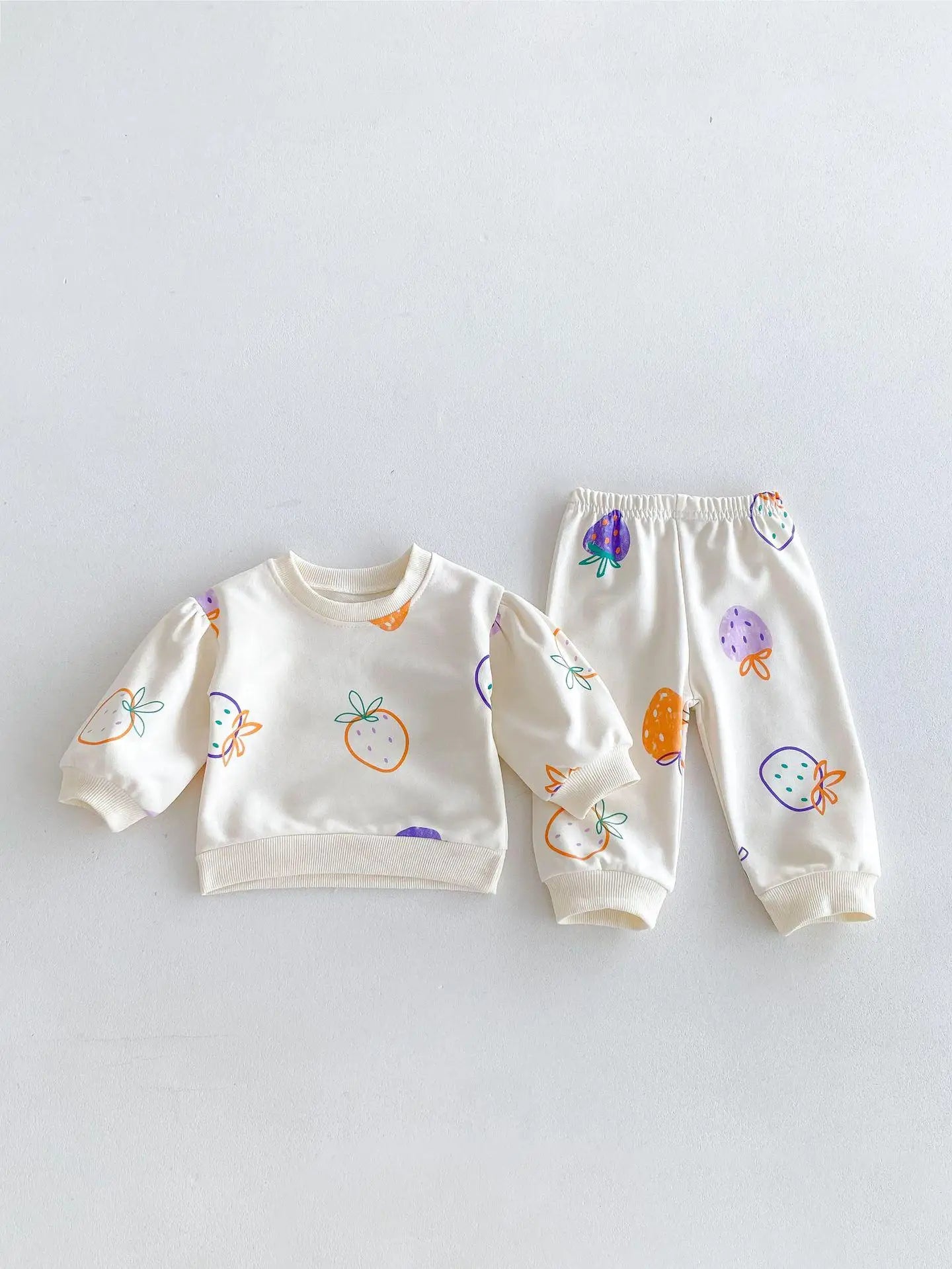 長袖セットアップ Multi Color / 9M  73CM ベビーキッズセットアップ 2点セット 長袖スウェットシャツ+ロングパンツ いちごストロベリープリント【mh0006361】