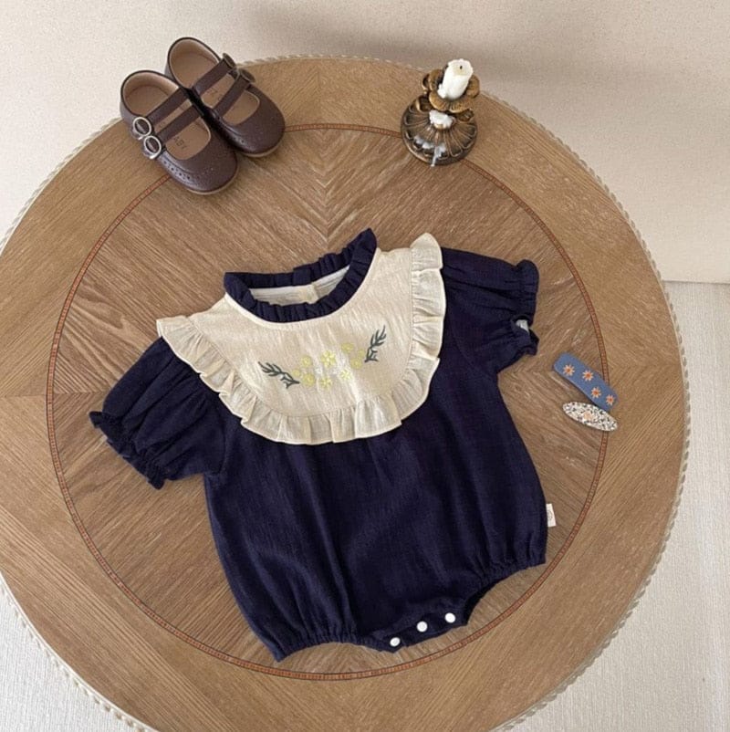 半袖ロンパース Navy / 6M/66cm ベビー フラワー 刺繍 フリルビブ 半袖 ロンパース ピンク ネイビー ガールズ【mh0002042】