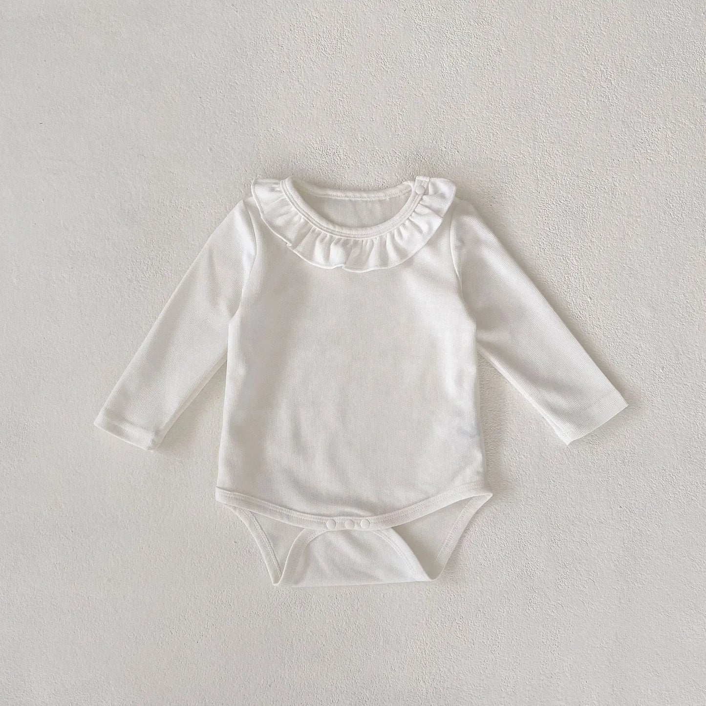 長袖ロンパース off white / 66cm ベビー 長袖ロンパース 無地 フラワー 花柄プリント フリルカラー オフホワイト ガールズ 女の子 子供服 7791