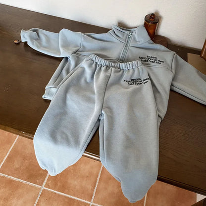長袖セットアップ one set sky blue / 80cm キッズセットアップ 2点セット ハーフジップスタンドカラー スウェットトップス スウェットパンツ レターロゴ刺繍 2カラー