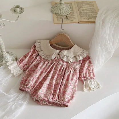 長袖ロンパース pink / 6M  66CM ベビーロンパース レース襟フラワープリントエレガントボディスーツ/フリル重ね着エプロン【mh0006697】