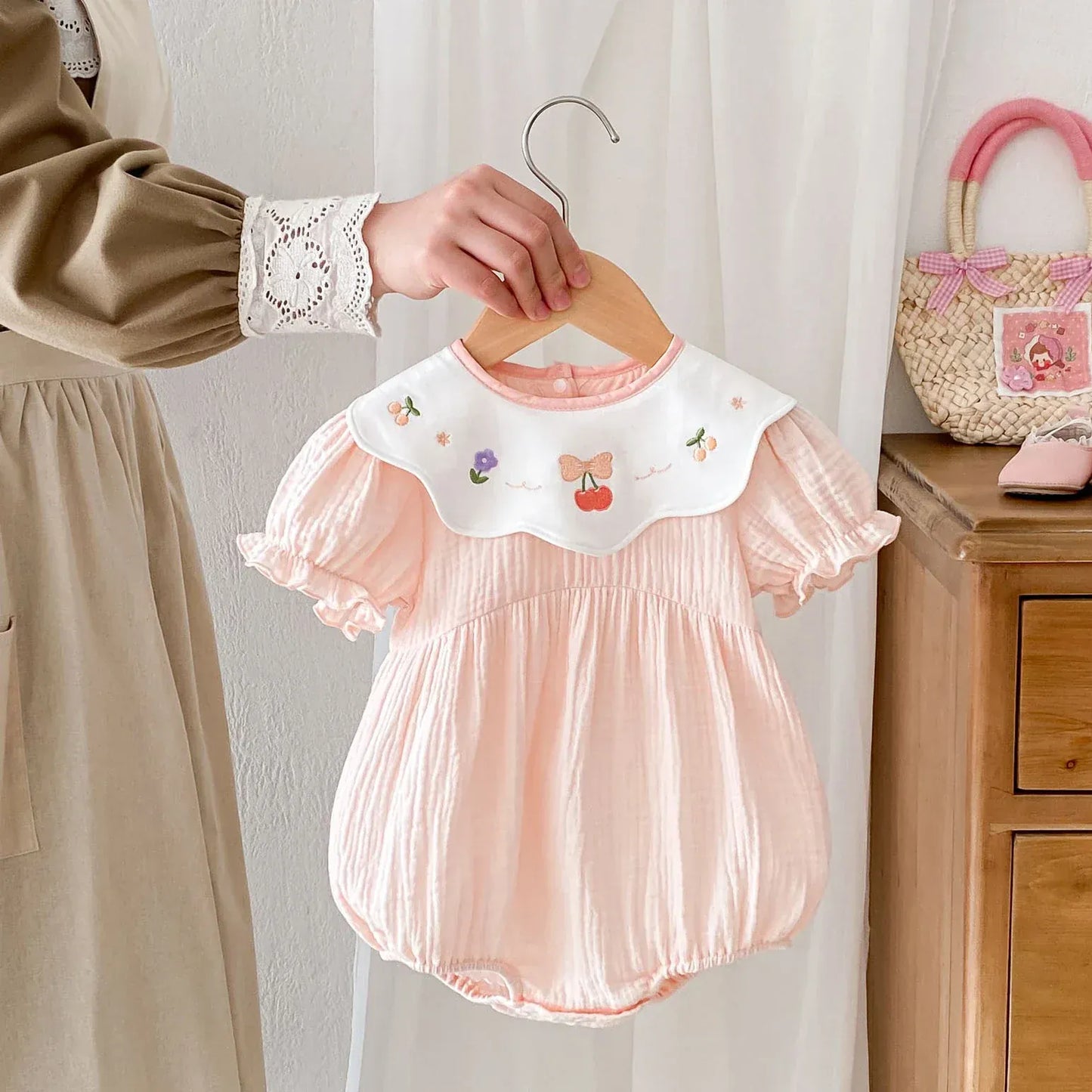 半袖ロンパース Pink / 90cm 1-2y ベビーロンパース 半袖ガーゼボディスーツ 刺繍サークル襟【mh0005610】