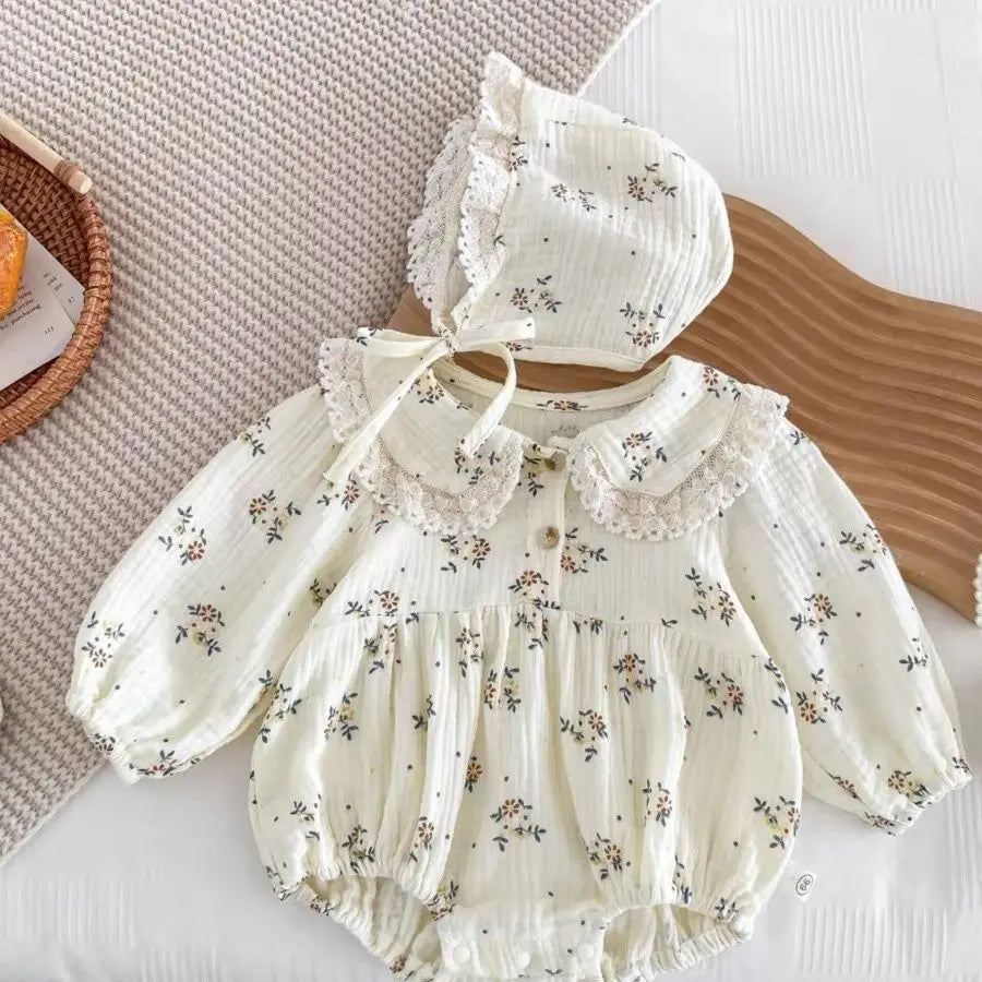 長袖ロンパース print / 66cm 0-6m ベビーロンパース 長袖ボディスーツ レース フラワー花柄プリント ボンネット帽子セット ベージュ