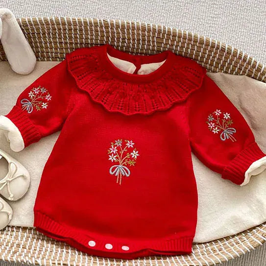 長袖ロンパース red fur / 66cm / 取り寄せ（7〜21日） ベビー長袖ロンパース ニット裏フリース フラワー 花柄刺繍 フリルカラー レッド ベージュ 2カラー ガールズ 女の子 子供服