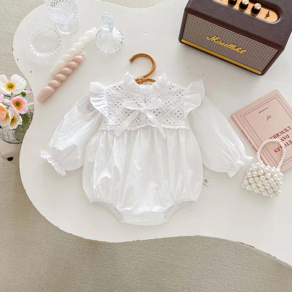 長袖ロンパース romper / 66cm 0-6m ベビーロンパース/ワンピース 長袖ボディスーツ レースフリル リボン ホワイトドレス【mh0004454】
