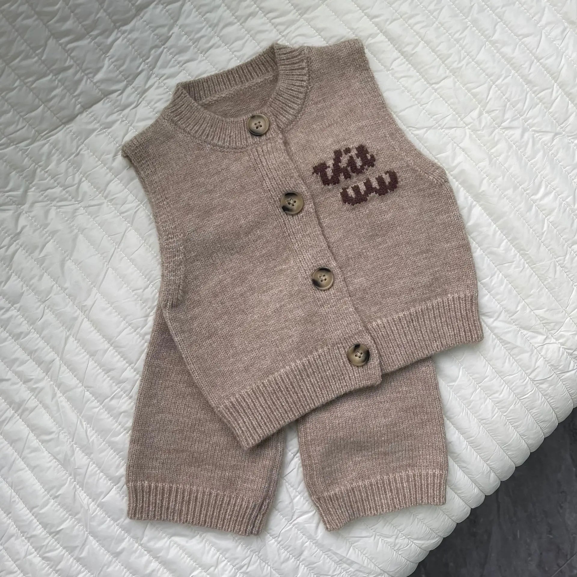 ノースリーブセットアップ set / 9M  73CM ベビーセットアップ 2点セット ロゴワンポイントニットベスト+ニットロングパンツ【mh0008374】