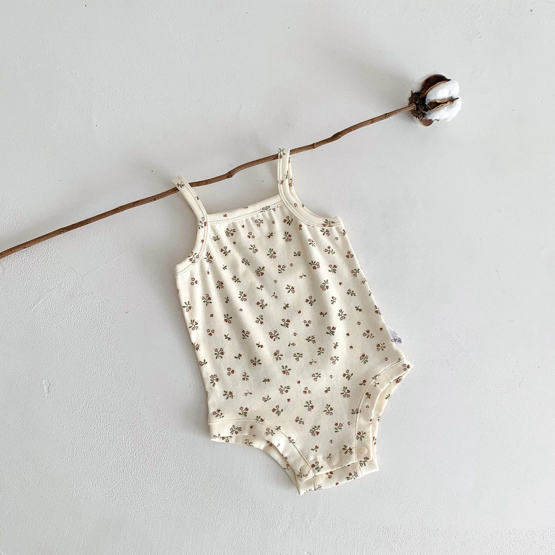 ノースリーブロンパース Small rose / 3M 66cm ベビーロンパース キャミソールボディスーツ プリント柄 肌着【mh0005710】