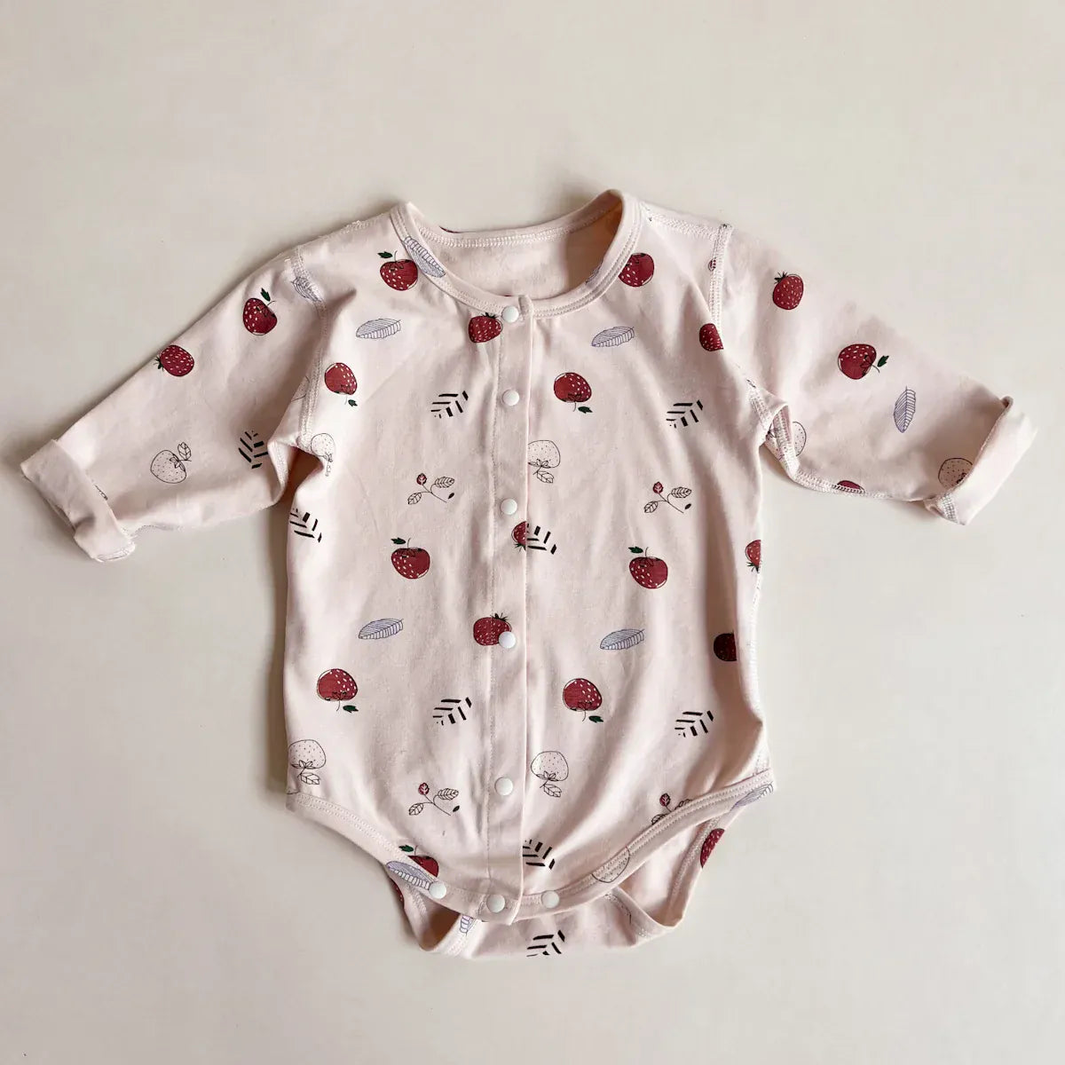 長袖ロンパース strawberry / 6M  66CM ベビーロンパース プリント柄フロントボタン長袖ボディスーツ 3カラー【mh0006786】