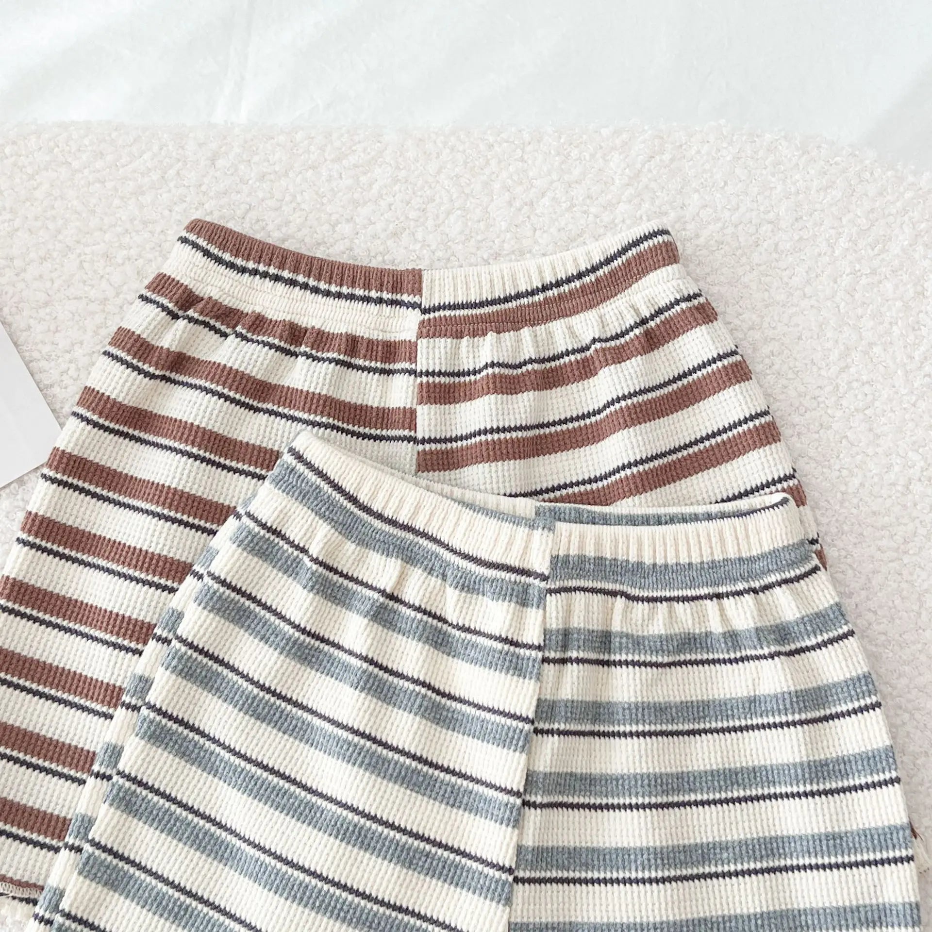 長袖セットアップ キッズセットアップ 長袖Tシャツ+ショートパンツ ボーダー ルームウェア 2カラー