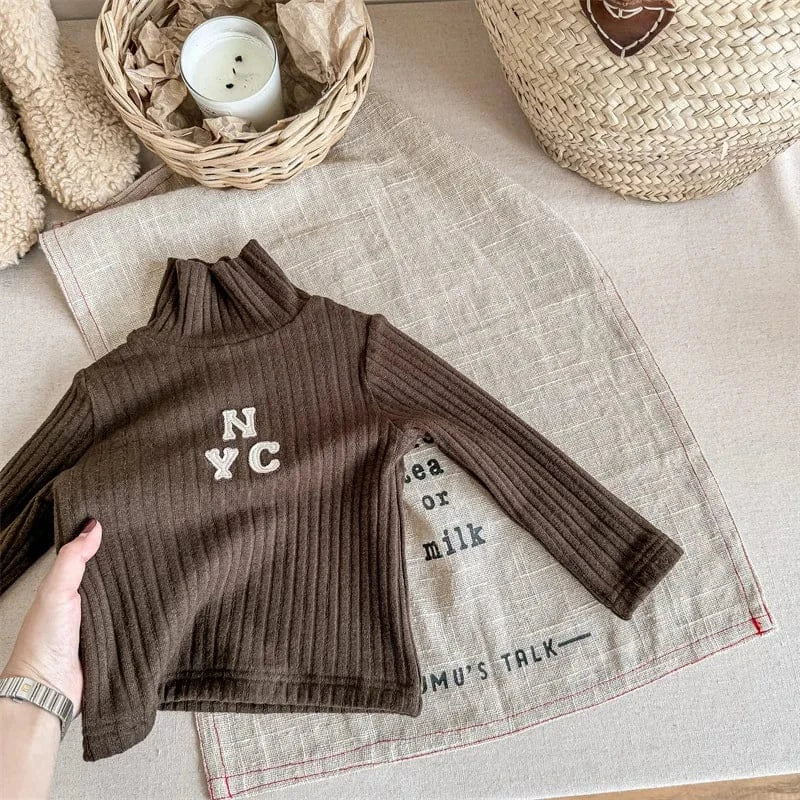 ニット・セーター キッズカットソー 刺繍ワンポイント リブニットセーター ハイネックTシャツ コーヒー アプリコット 2カラー ユニセックス 男の子 女の子 子供服