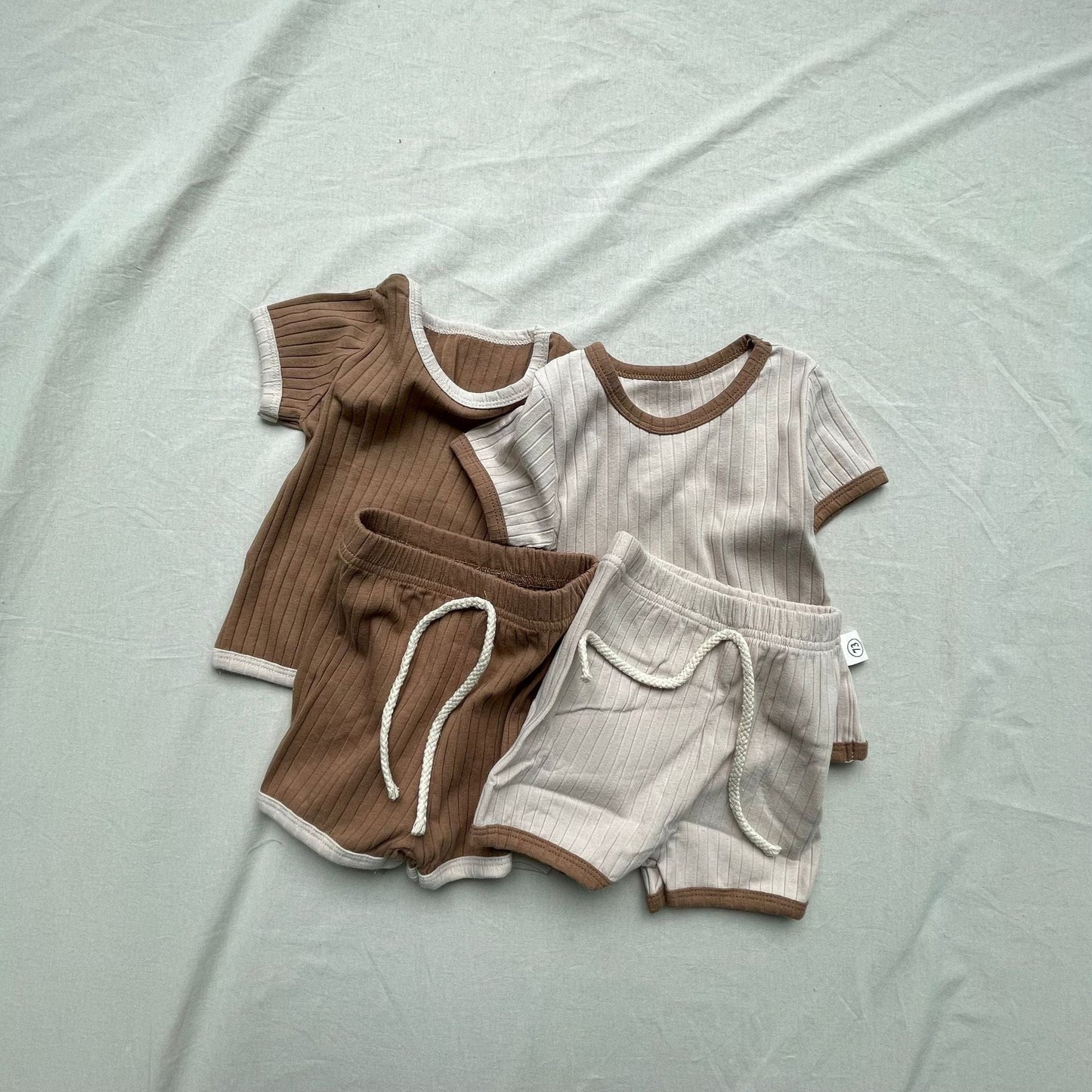 半袖セットアップ バイピング半袖Tシャツ+ショートパンツセットアップ 2点セット【mh0009444】