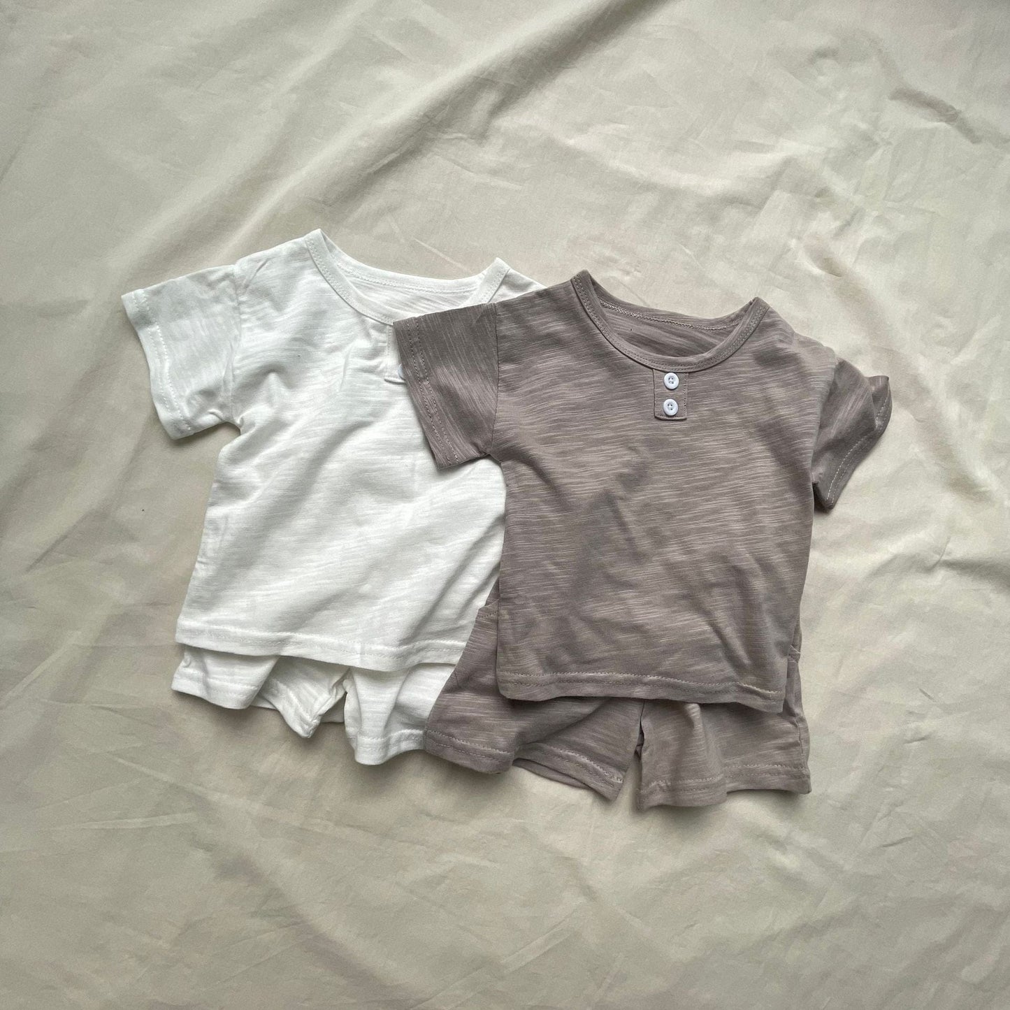 半袖セットアップ シンプルデイリー半袖Tシャツ+ショートパンツセットアップ 2点セット【mh0009447】