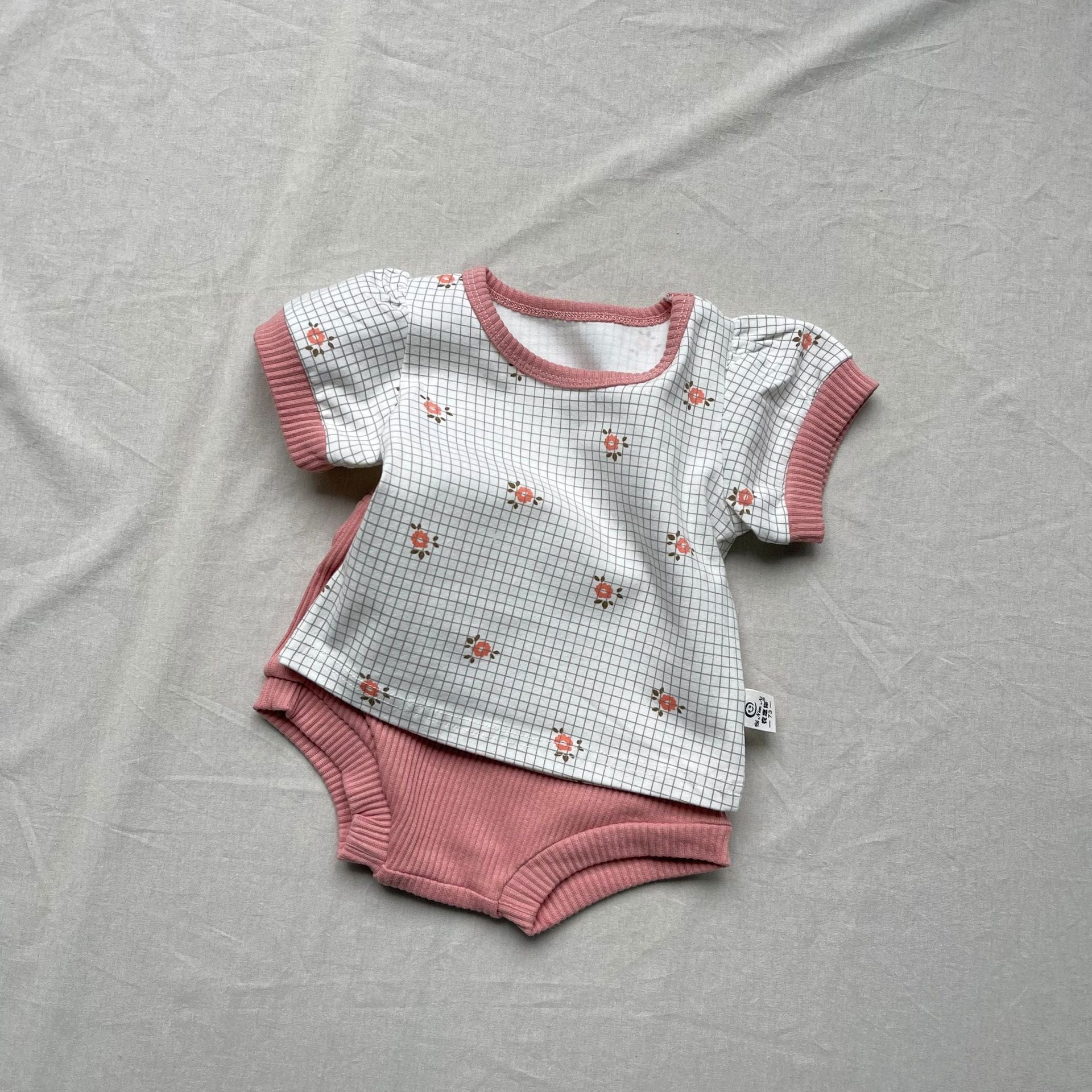 半袖セットアップ チェックフラワープリント半袖パフスリーブTシャツ+ブルマパンツセットアップ 2点セット【mh0009448】