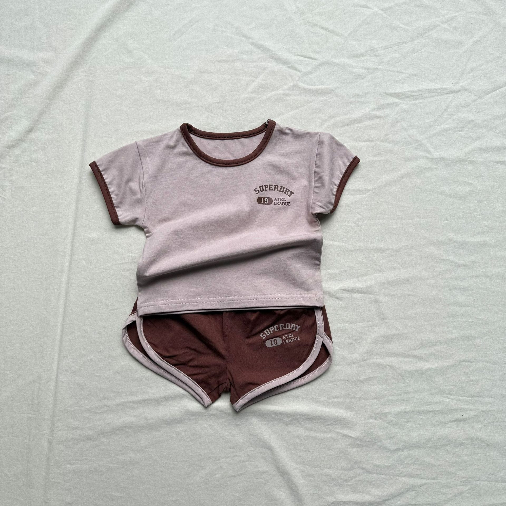 半袖セットアップ ロゴワンポイント半袖Tシャツ+ショートパンツスポーツセットアップ 2点セット【mh0010011】