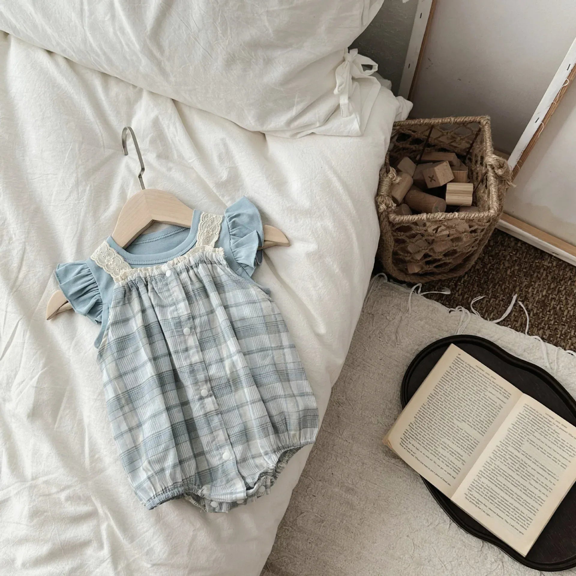 ノースリーブロンパース ベビートップス/ロンパース フリルスリーブTシャツ/チェックサスペンダーボディスーツ【mh0005537】