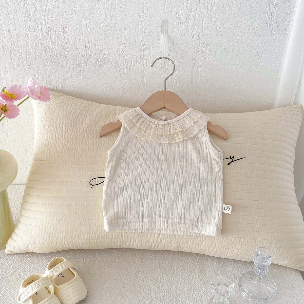 タンクトップ・キャミソール・ノースリーブトップス ラッフル襟ノースリーブTシャツ【mh0010342】