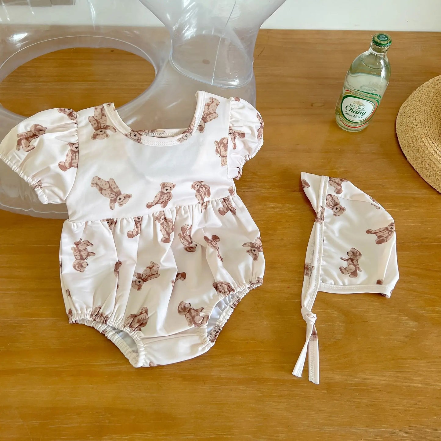 ベビー用水着 White / 3T  100CM ベビー水着 帽子セット 半袖ワンピース ベアくまプリント スイムウェア2カラー【mh0004723】