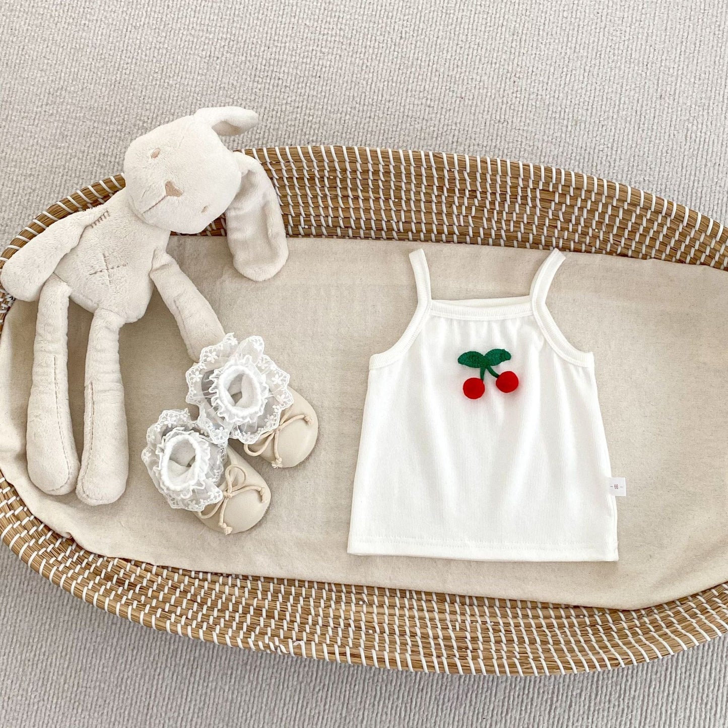 ノースリーブセットアップ white / 66cm チェリーワンポイントキャミソール/さくらんぼフリルブルマパンツ【mh0009703】