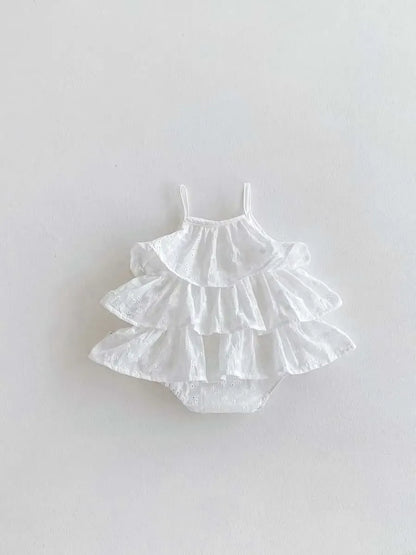 ノースリーブロンパース White / 6M  66CM ベビーロンパース キャミソールボディスーツ 刺繍レース ティアードフリル 2カラー【mh0006187】